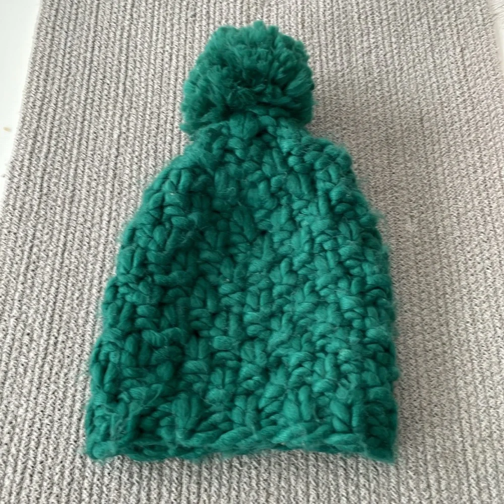 Mossimo Teal Blue Green Chunky Knit Beanie Winter Hat with Pom